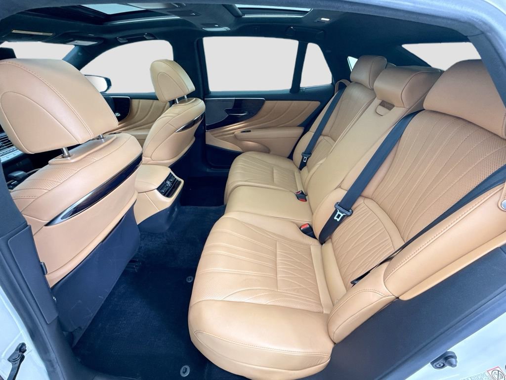Used 2023 Lexus LS 500 w/ Luxury Package RWD image 20