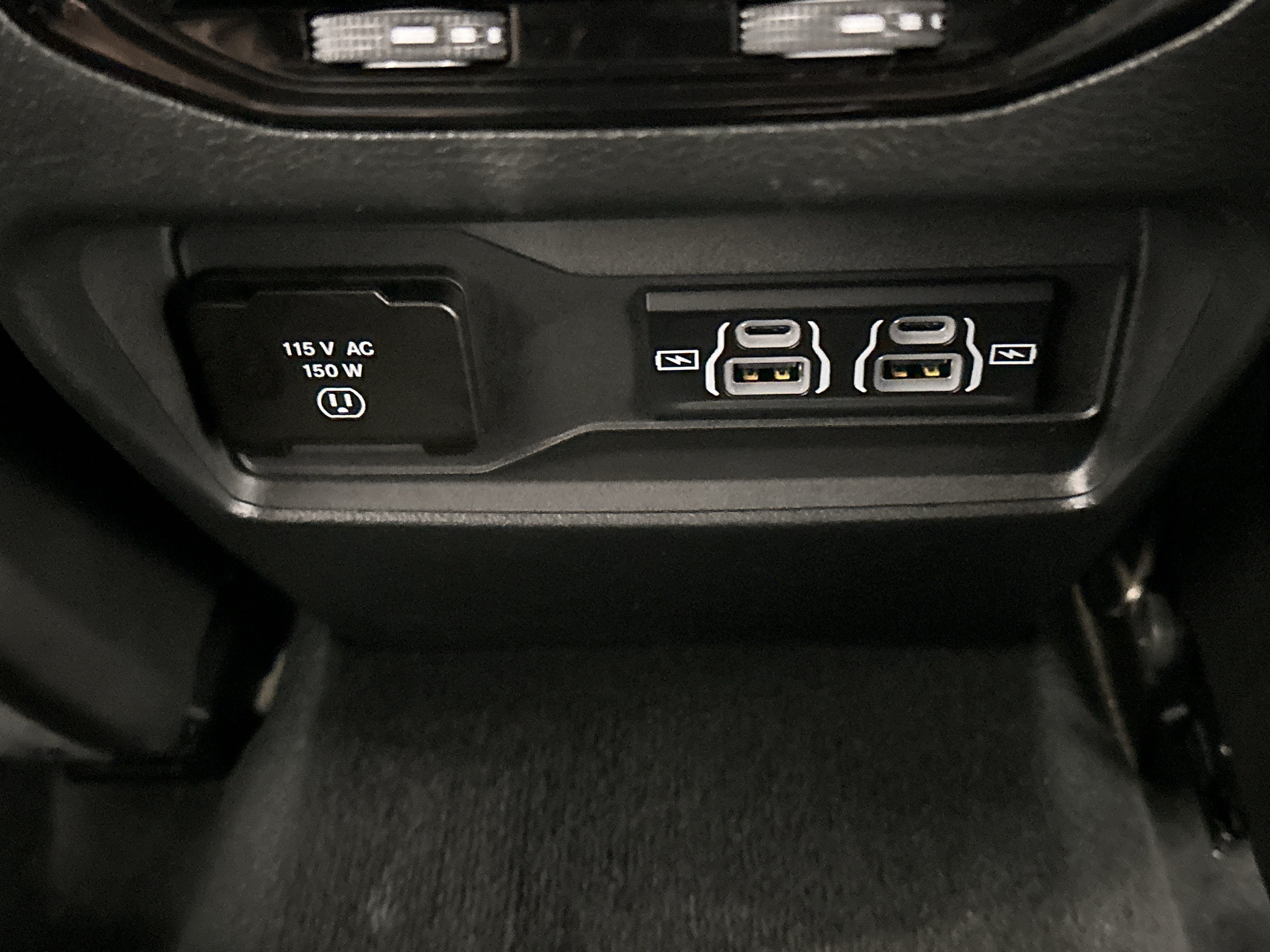 Used 2024 Jeep Grand Cherokee Altitude AWD/4WD image 23