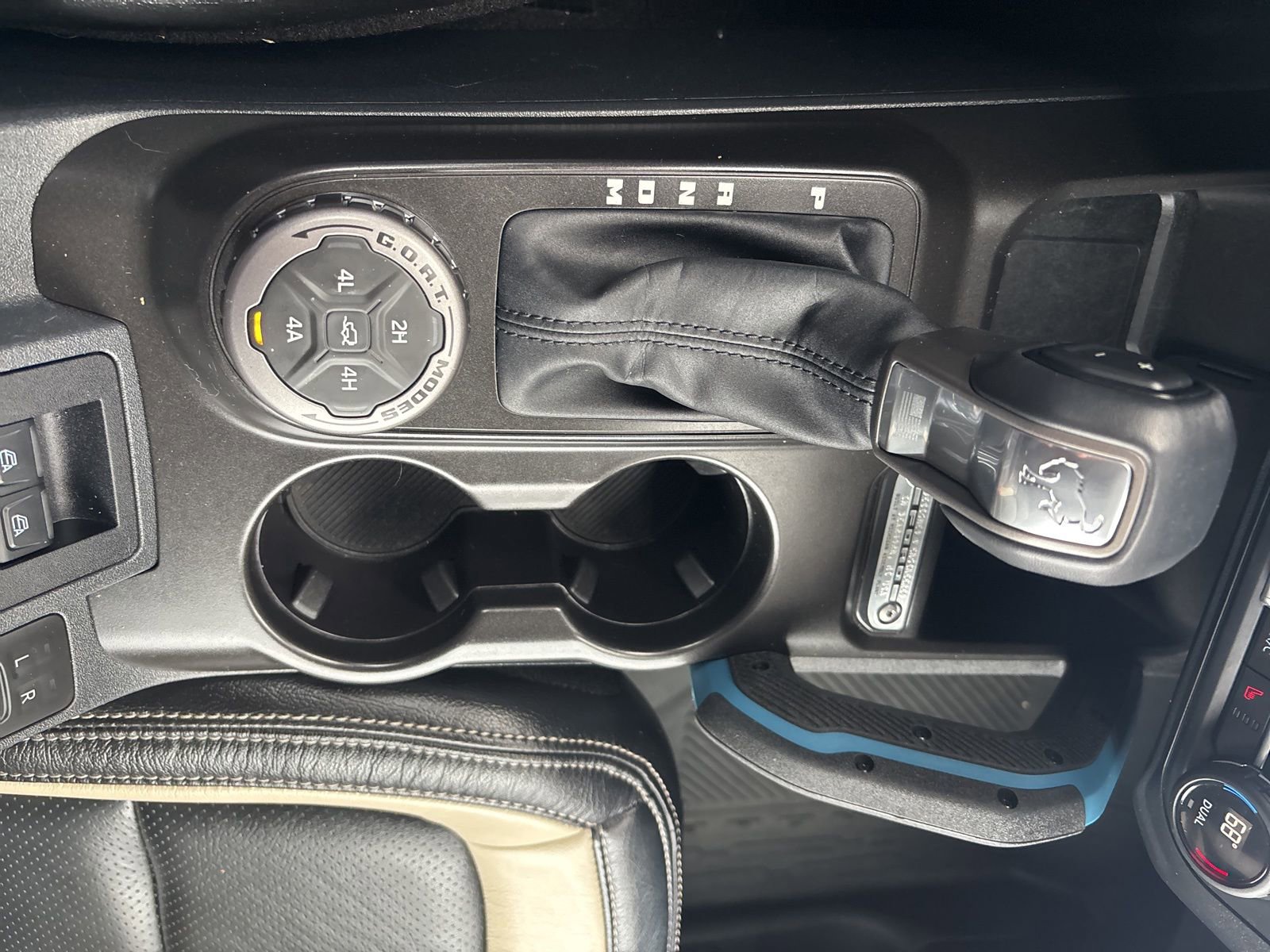 Used 2023 Ford Bronco Wildtrak image 27