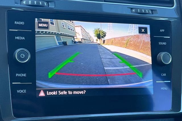 Used 2019 Volkswagen e-Golf SE image 22