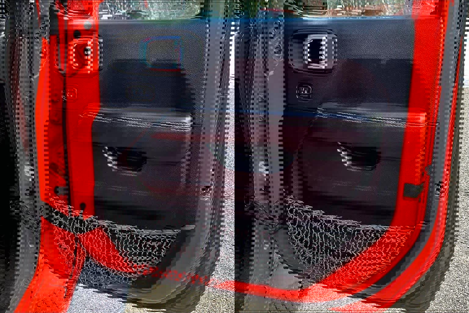 Used 2018 Jeep Wrangler Unlimited Sahara image 23