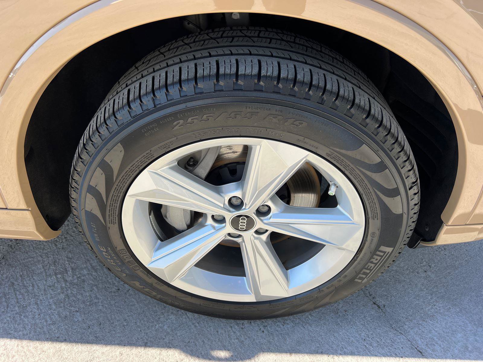 Certified 2025 Audi Q7 3.0T Premium w/ Convenience Package image 12