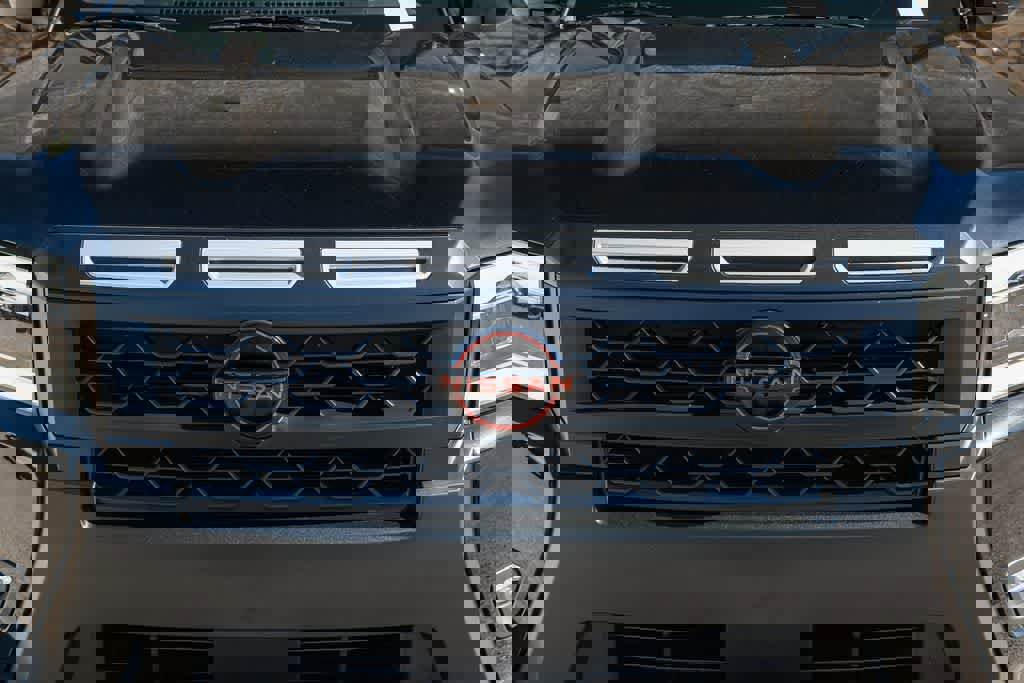 Used 2025 Nissan Frontier Pro-X image 5