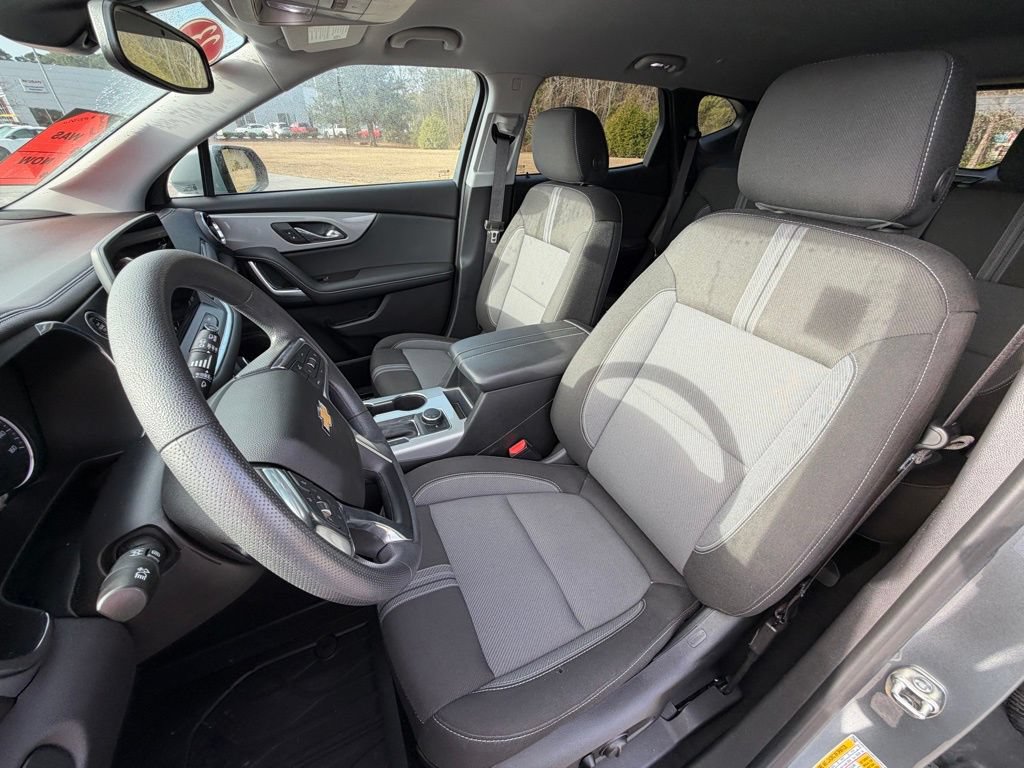 Used 2023 Chevrolet Blazer LT w/ Convenience Package FWD image 11