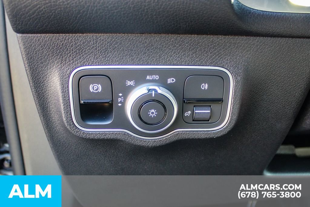 Used 2024 Mercedes-Benz EQB 250+ image 31