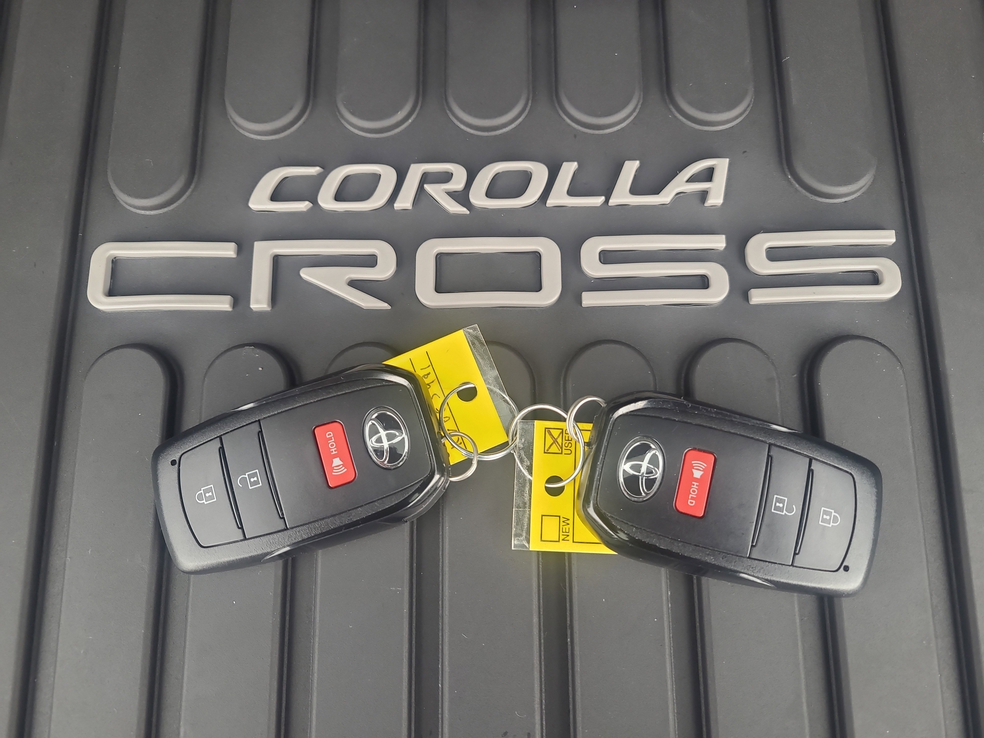 Certified 2024 Toyota Corolla Cross LE w/ Moonroof Package image 31