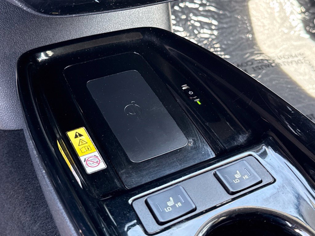 Used 2019 Toyota Prius XLE w/ Premium Convenience Package FWD image 26