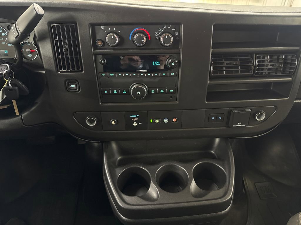 Used 2020 Chevrolet Express 3500 LT w/ LT Preferred Equipment Group RWD image 20