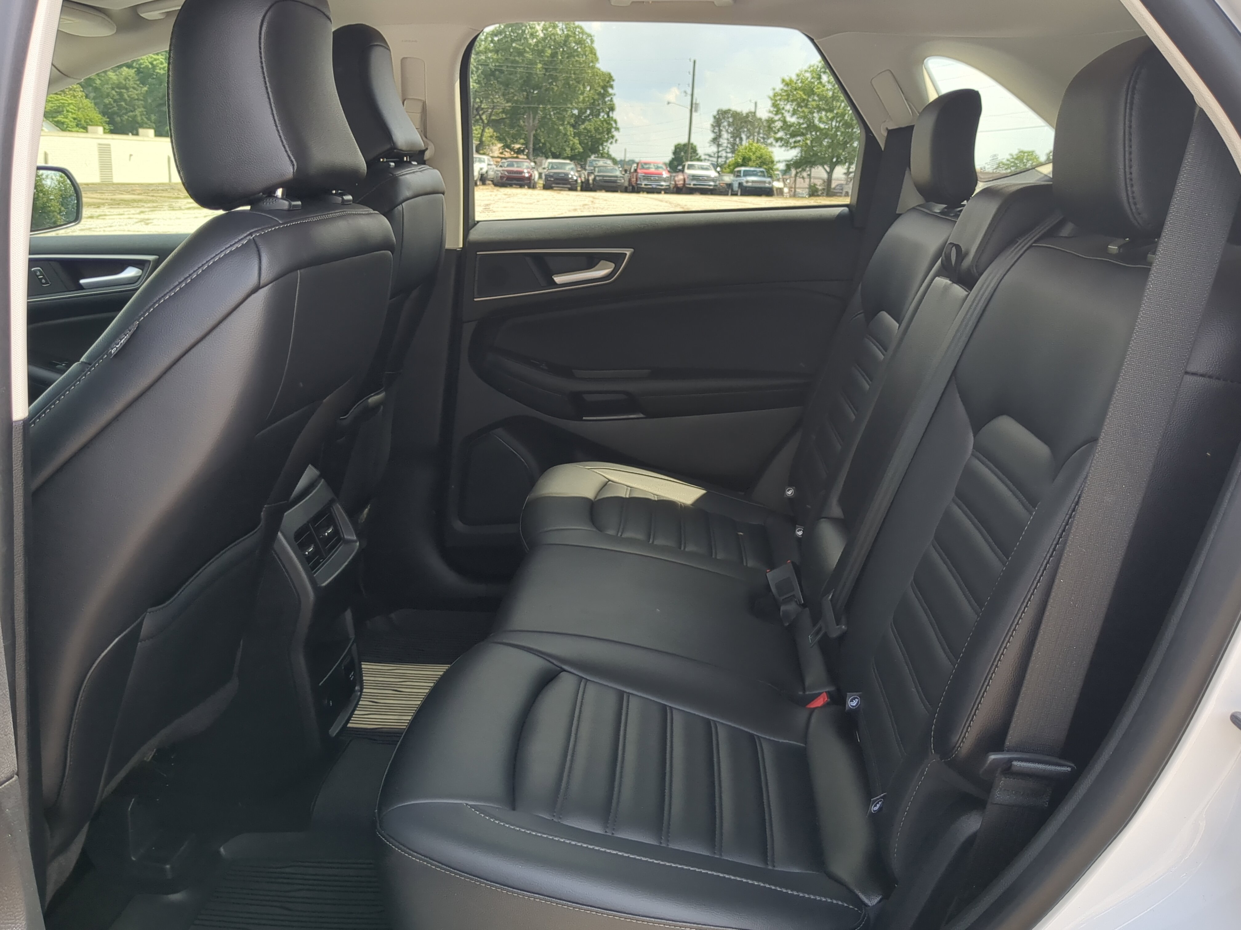 Certified 2024 Ford Edge SEL w/ Convenience Package AWD/4WD image 12