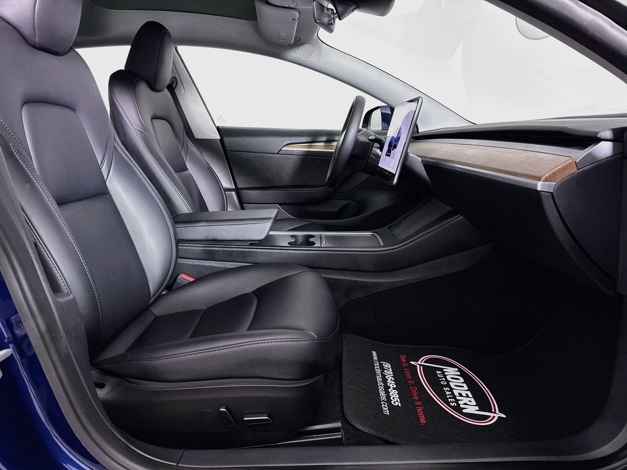 Used 2023 Tesla Model 3 Standard Range RWD image 33