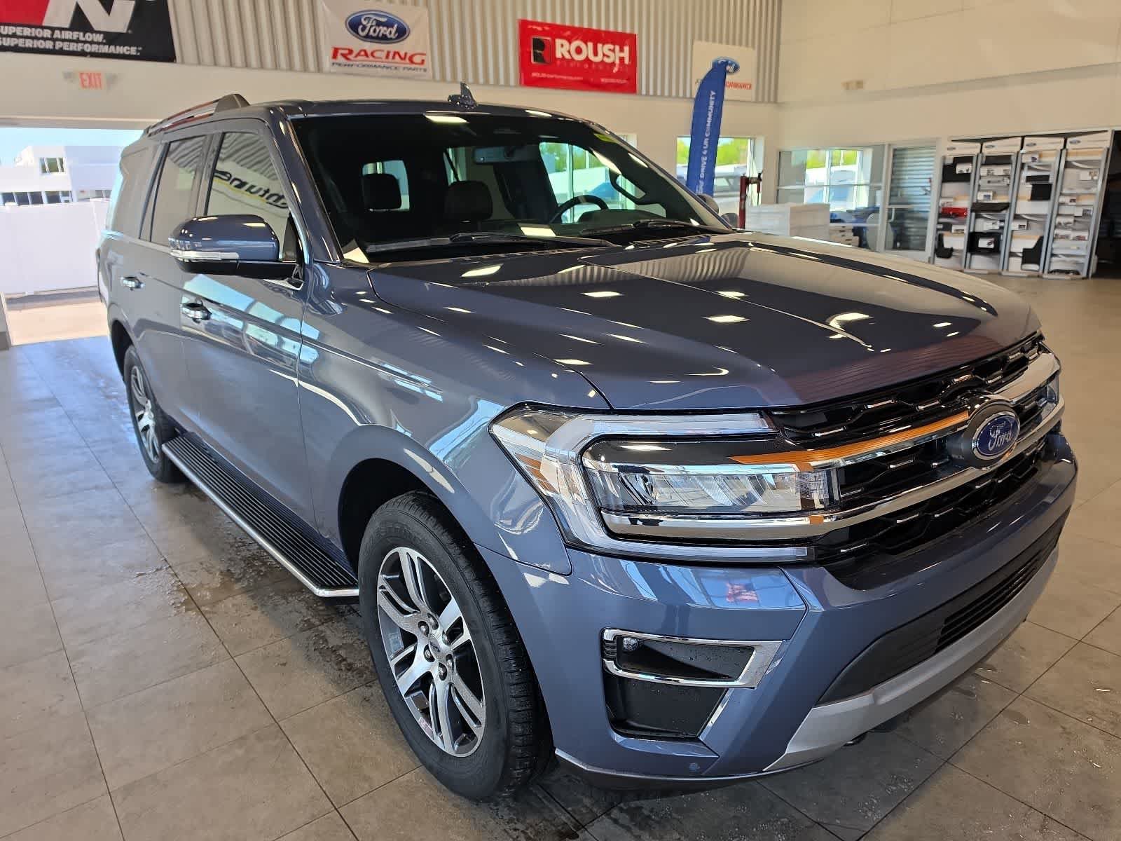 Used 2022 Ford Expedition Limited AWD/4WD image 5