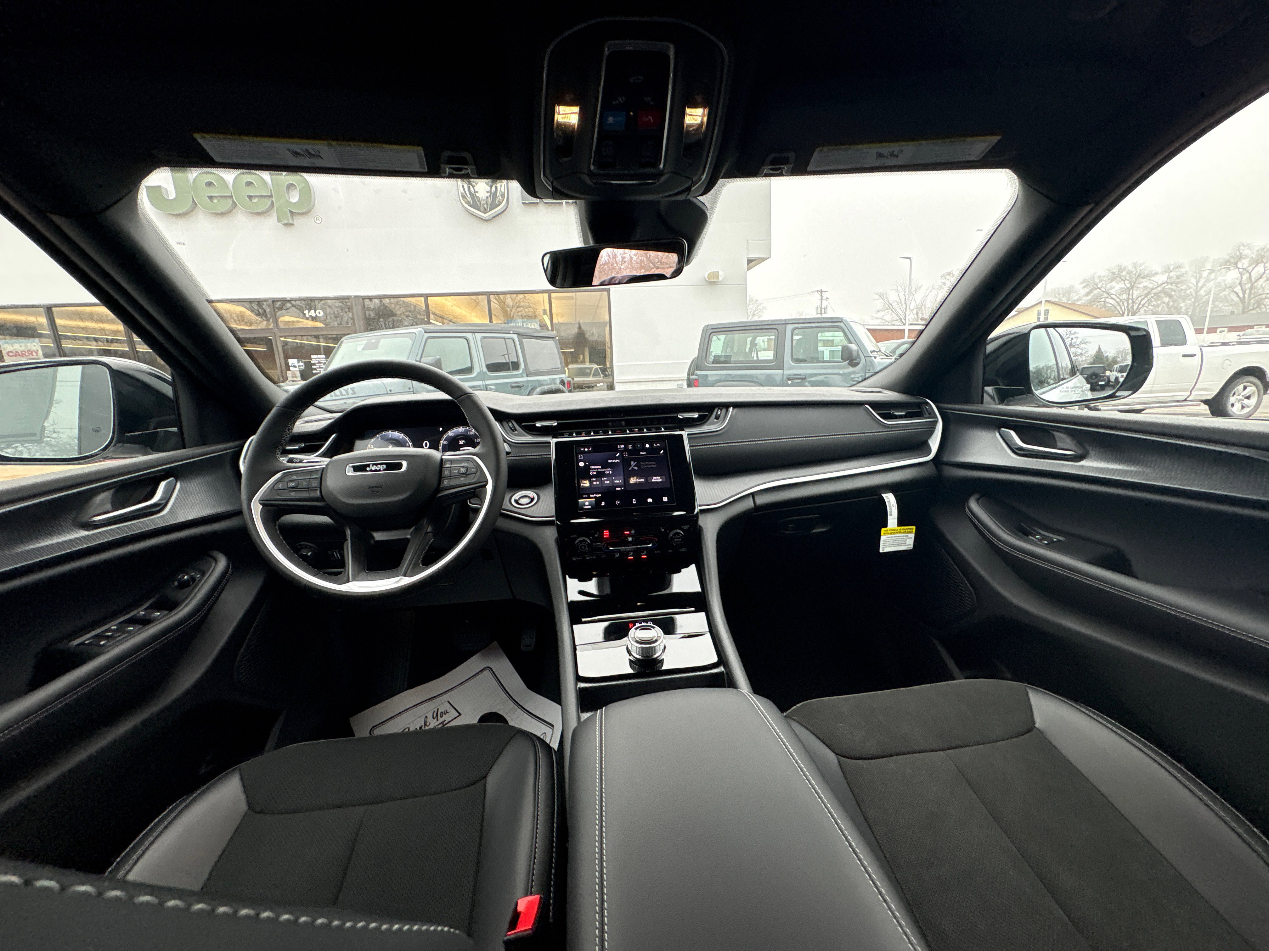 New 2025 Jeep Grand Cherokee 4WD image 12