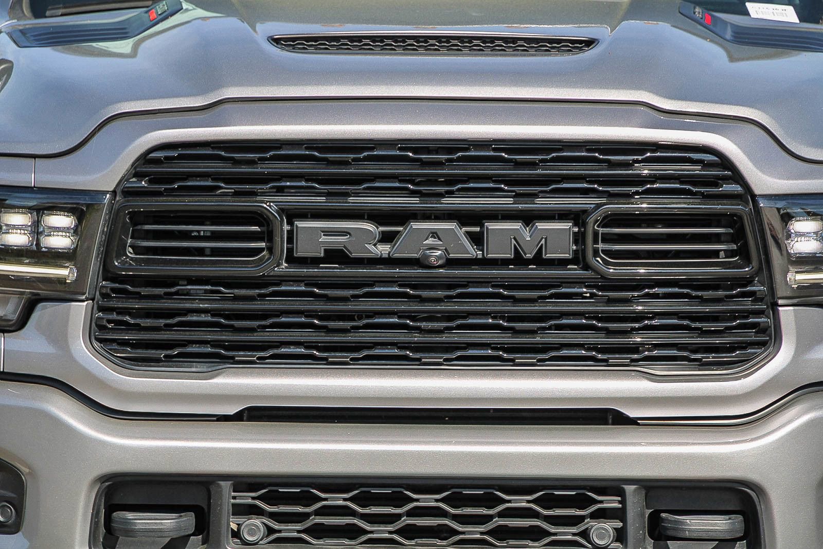 Used 2024 RAM 3500 Limited image 7