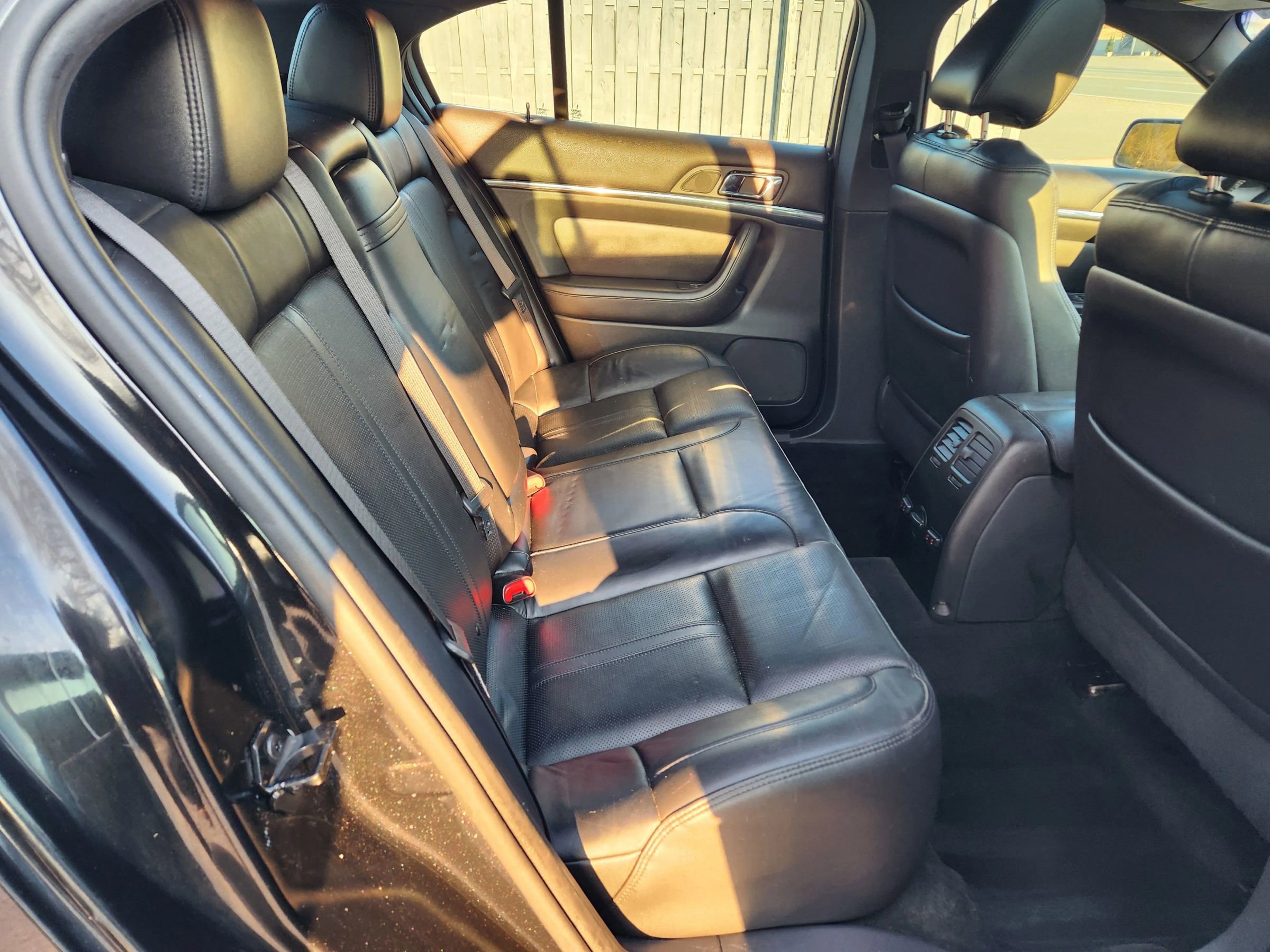 Used 2012 Lincoln MKS AWD image 21