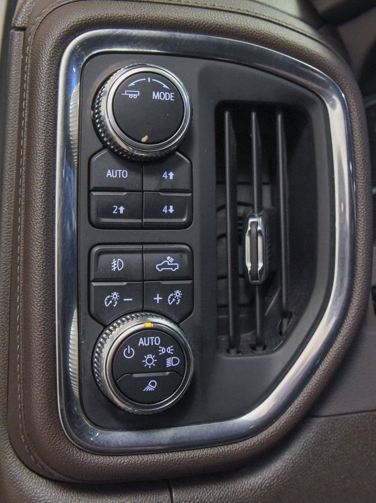 Used 2023 GMC Sierra 3500 Denali w/ Denali Ultimate Package AWD/4WD image 16