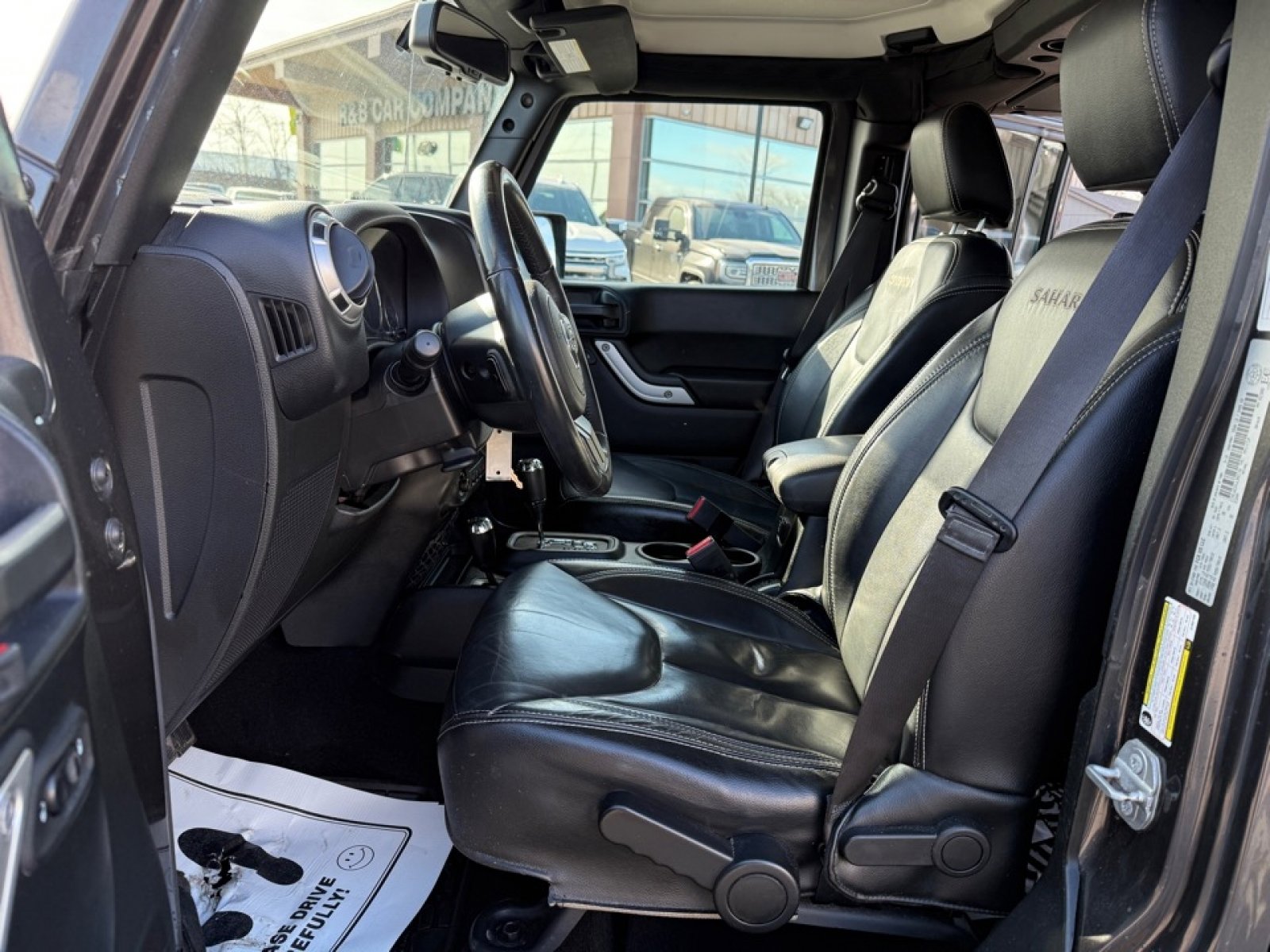 Used 2018 Jeep Wrangler Unlimited Sahara w/ Connectivity Group image 10