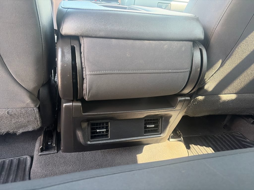 Used 2019 Chevrolet Silverado 1500 Custom w/ Custom Value Package AWD/4WD image 34