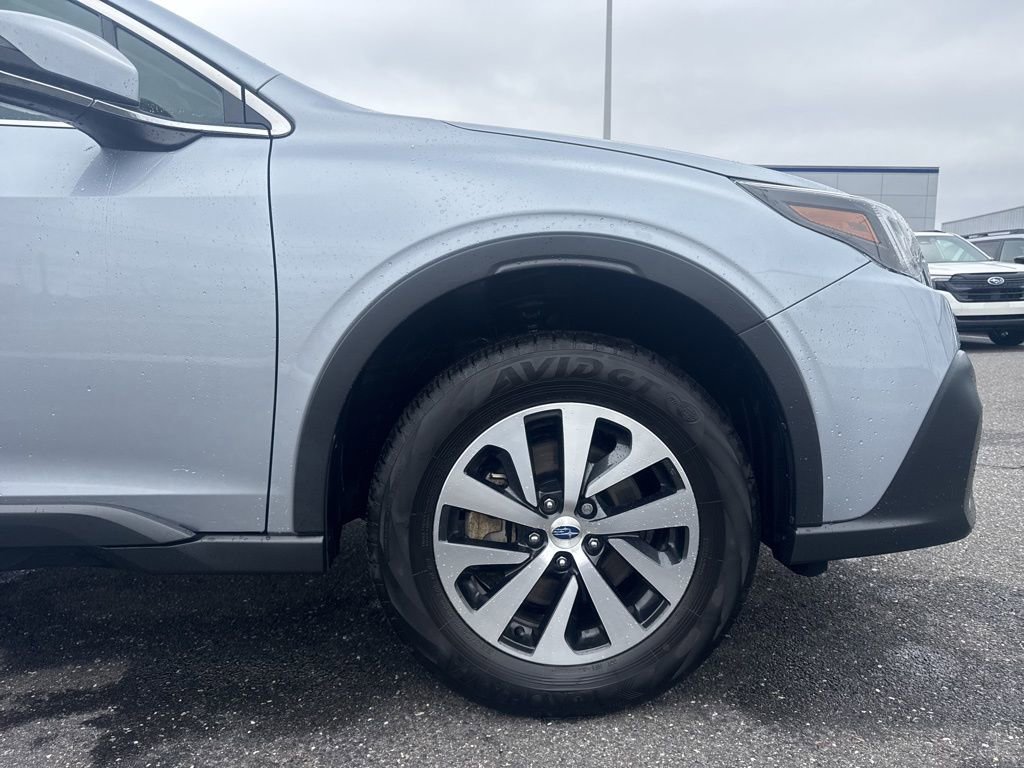 Used 2022 Subaru Outback Premium image 15