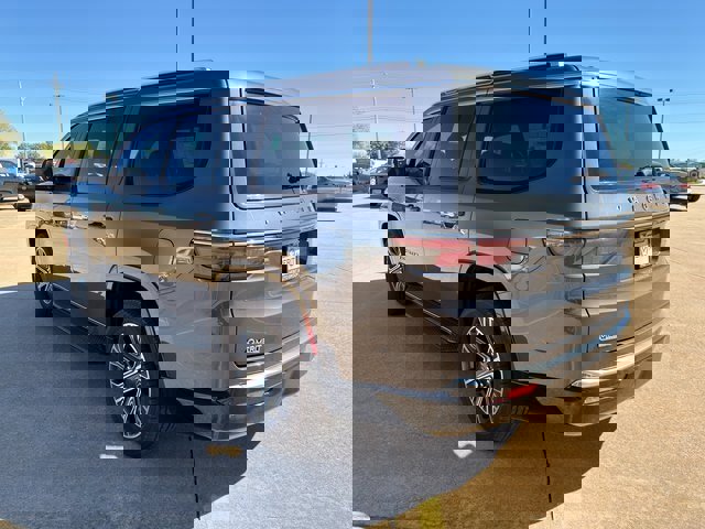 New 2024 Jeep Wagoneer 2WD w/ Premium Group I image 12