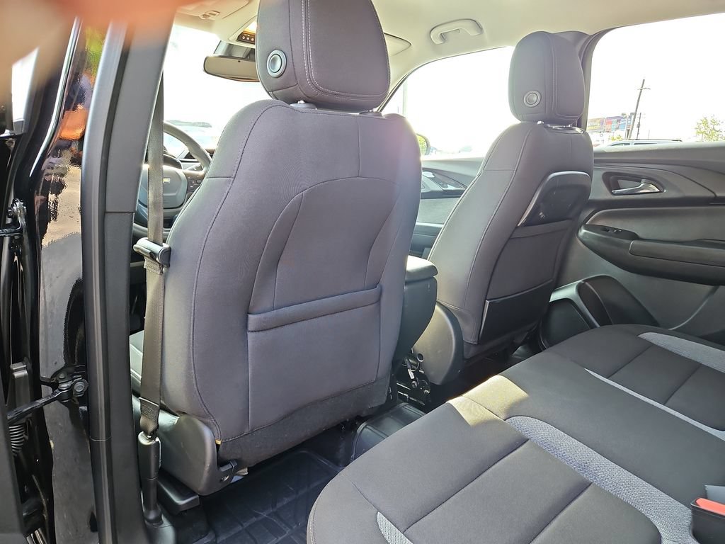 Used 2023 Chevrolet TrailBlazer LT w/ Convenience Package AWD/4WD image 15