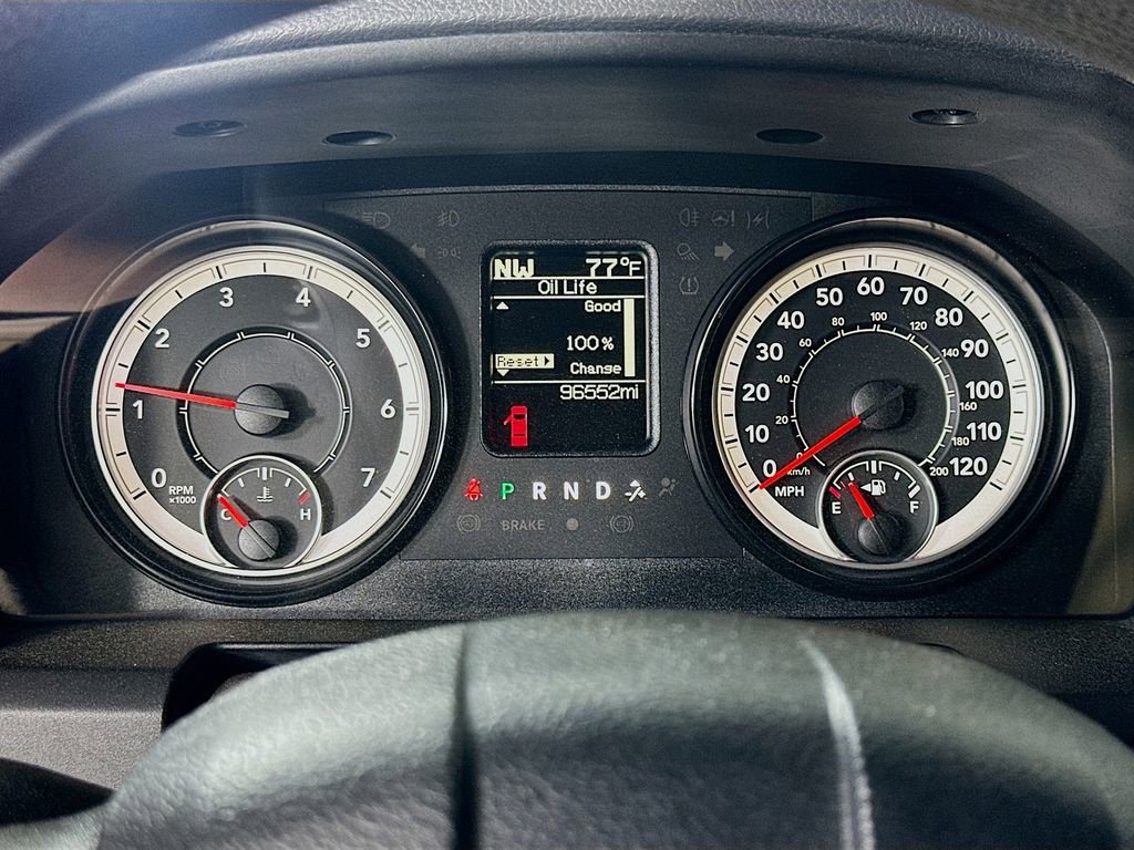 Used 2016 RAM 1500 Express RWD image 24