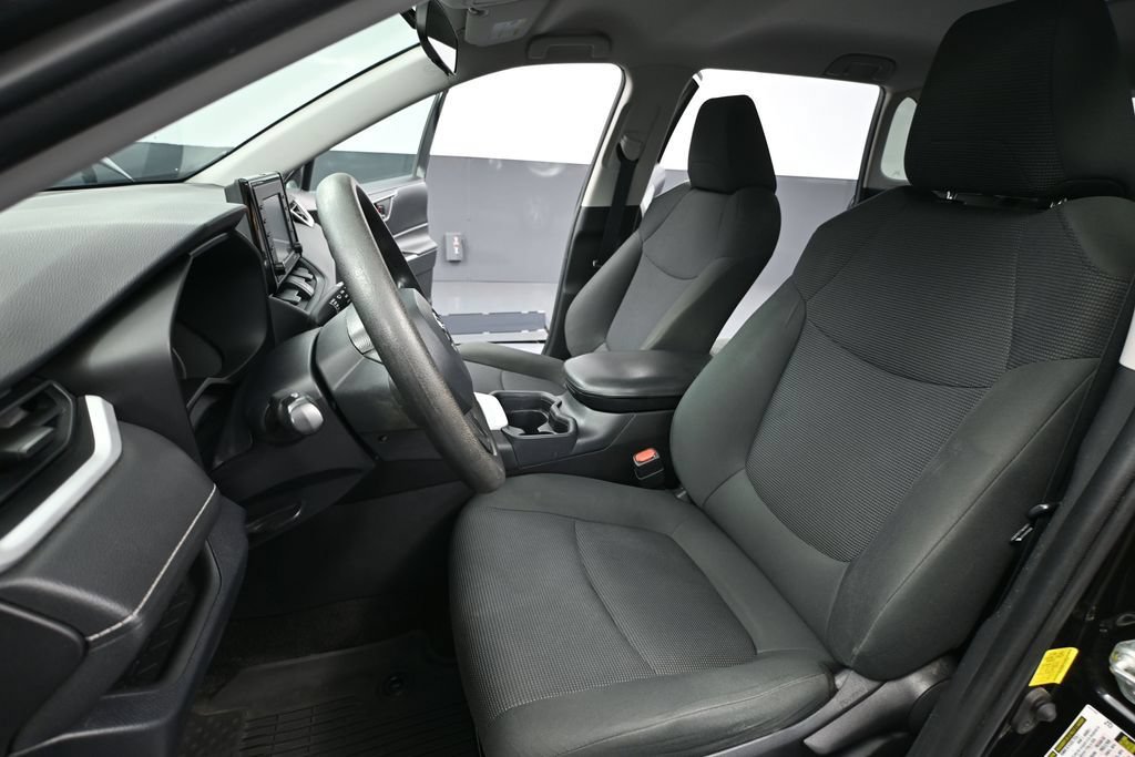 Used 2020 Toyota RAV4 LE w/ All Weather Liner Package AWD/4WD image 22