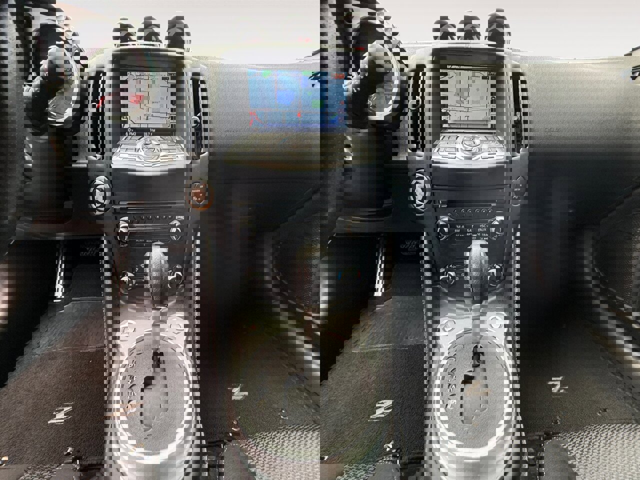 Used 2015 Nissan 370Z w/ Sport Package image 12