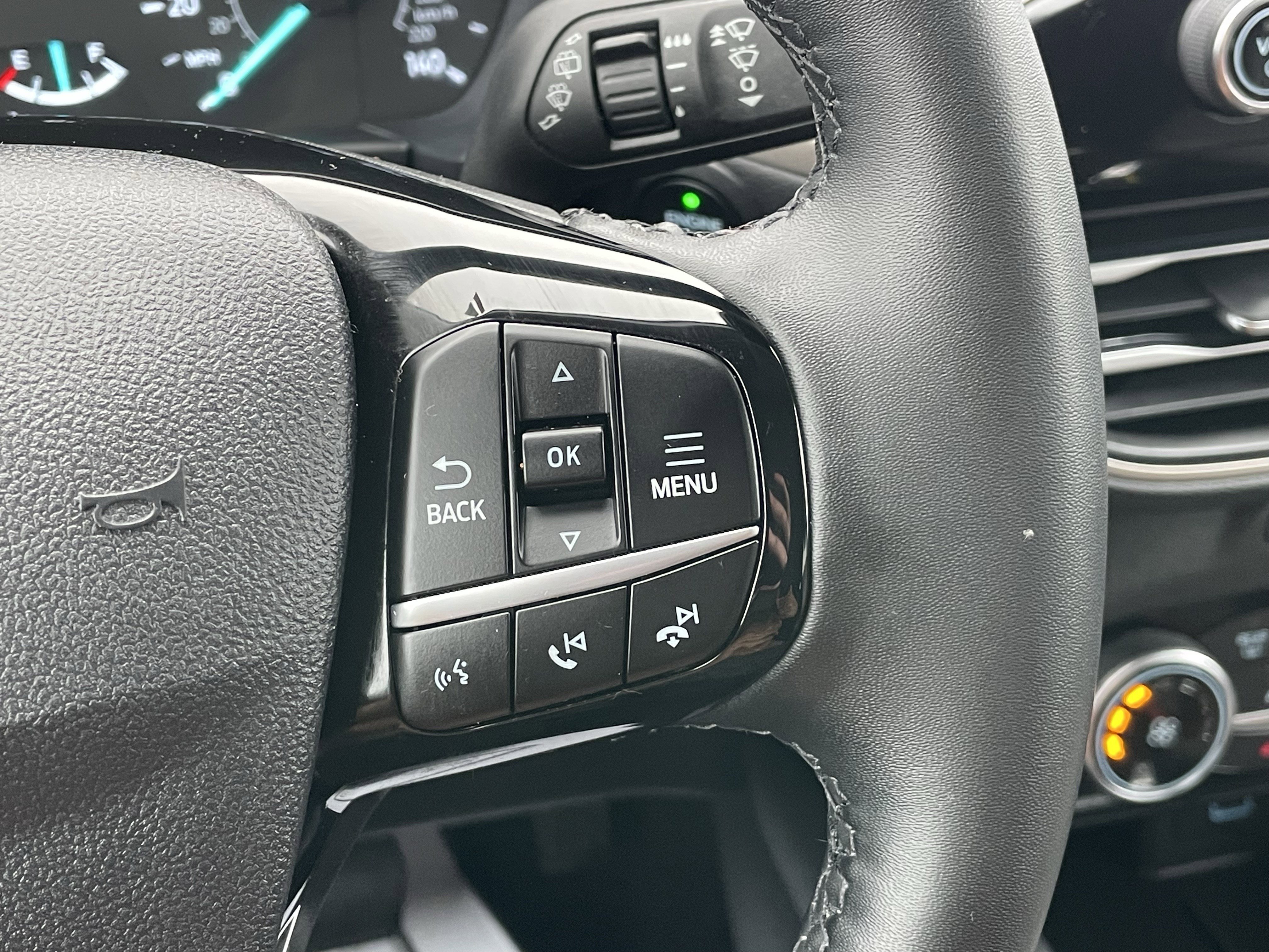 Used 2022 Ford Escape SE w/ Cold Weather Package image 17