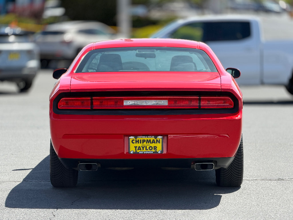 Used 2014 Dodge Challenger SXT RWD image 11