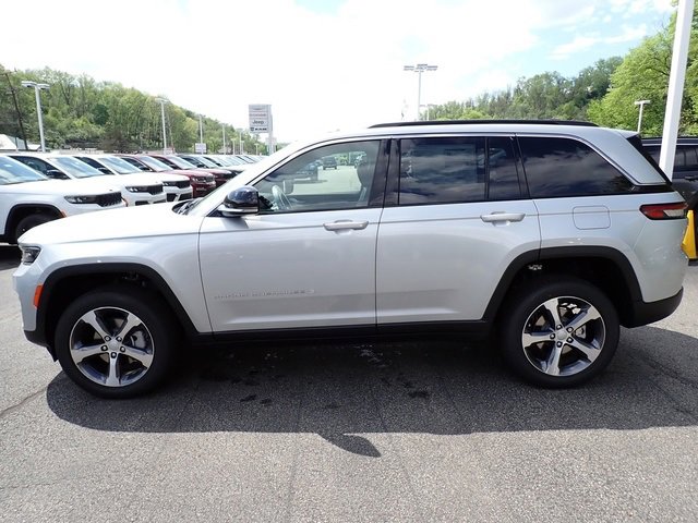 New 2025 Jeep Grand Cherokee Limited image 2