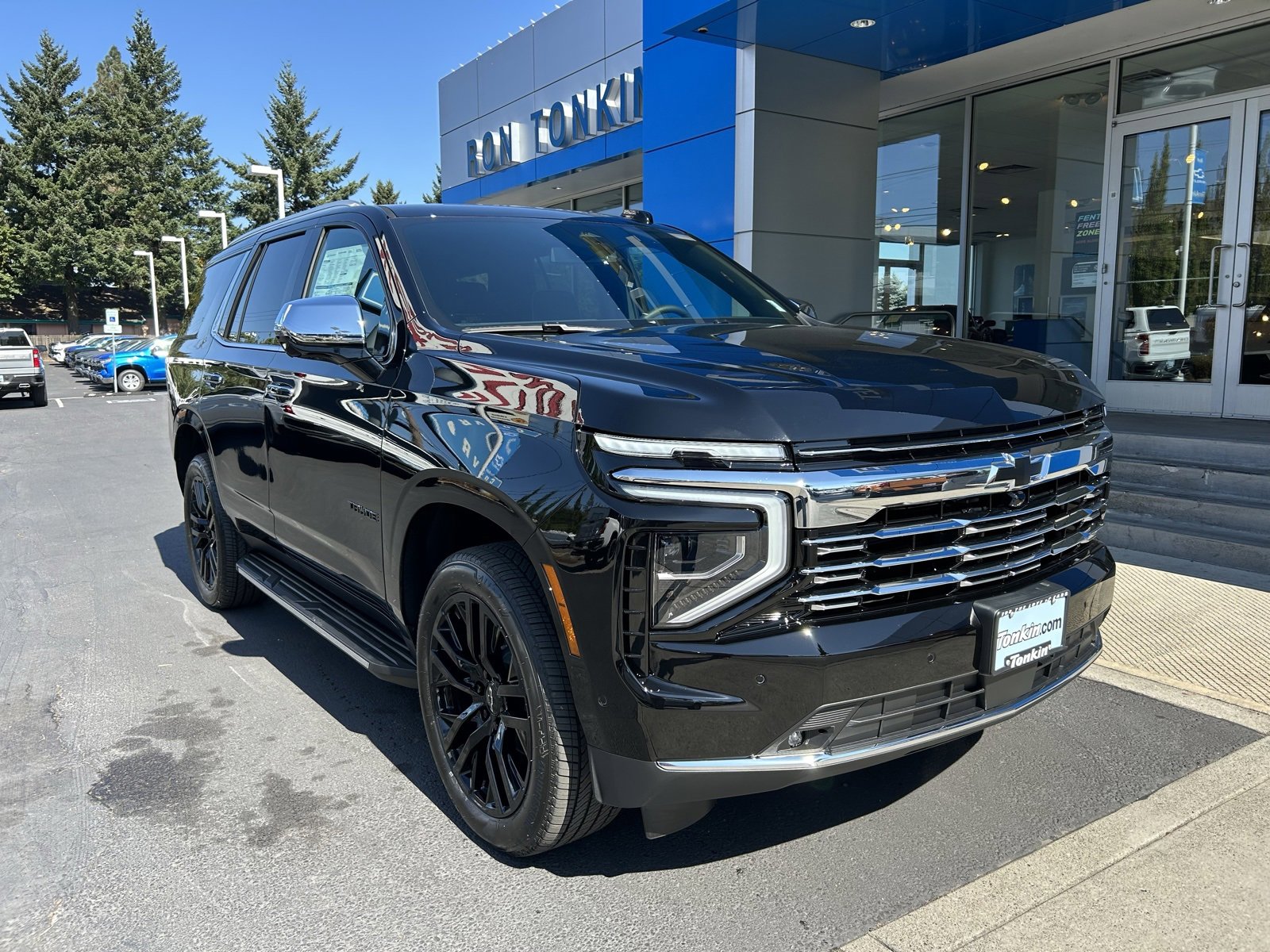 New 2025 Chevrolet Tahoe Premier image 1