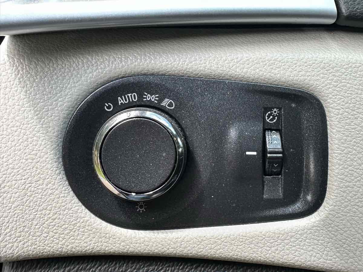 Used 2016 Cadillac SRX Luxury w/ Driver Awareness Package FWD image 35