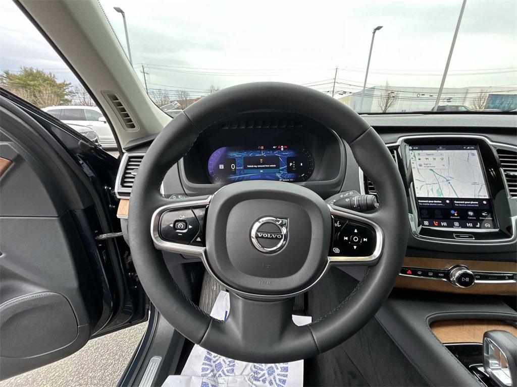 Used 2023 Volvo XC90 B6 Plus w/ Protection Package Premier image 18