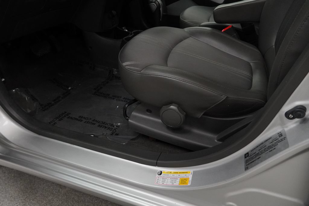 Used 2015 Chevrolet Spark LT FWD image 38