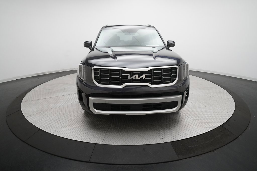 Used 2025 Kia Telluride S image 11