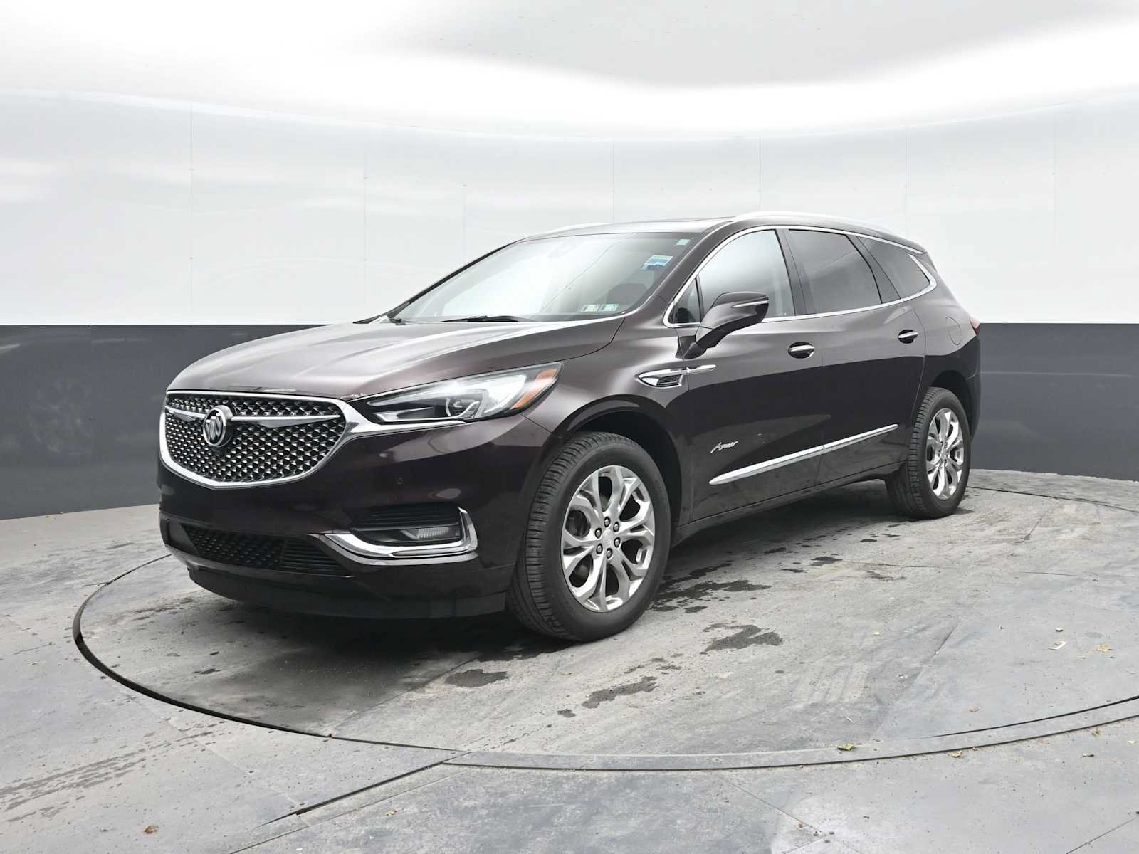 Used 2020 Buick Enclave Avenir w/ Avenir Technology Package AWD/4WD image 5