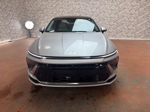 New 2026 Hyundai Sonata Limited FWD image 2