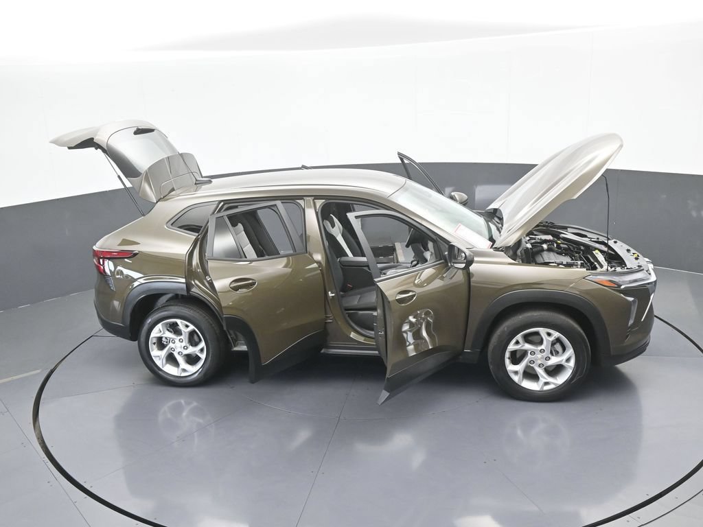 Used 2024 Chevrolet Trax LS w/ LS Convenience Package FWD image 64