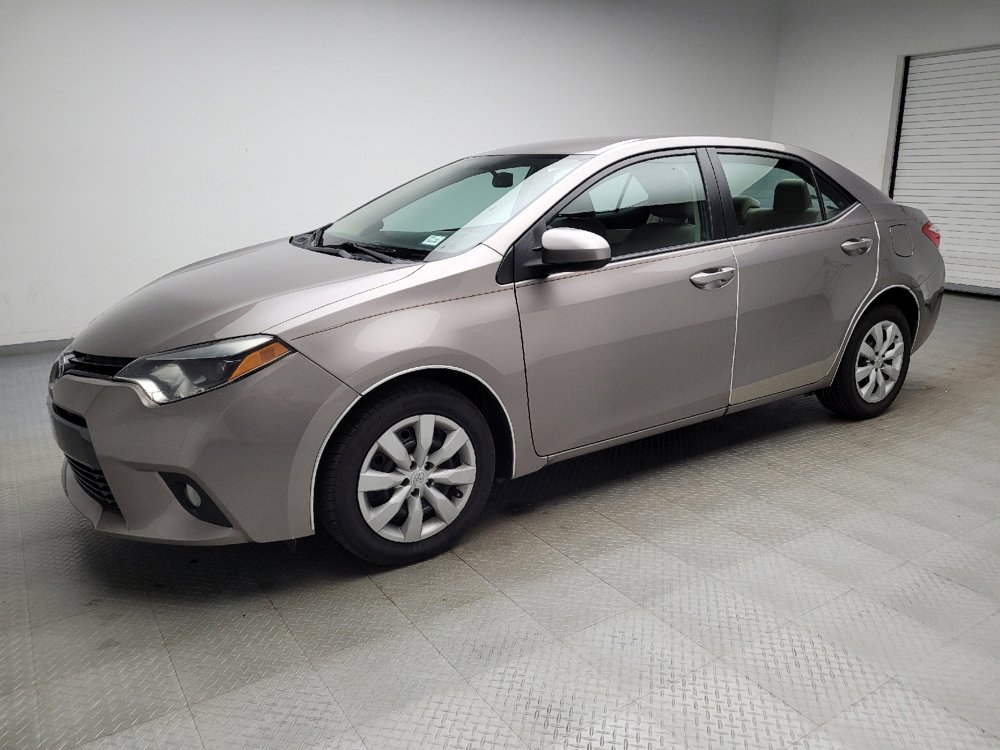 Used 2015 Toyota Corolla LE FWD image 2