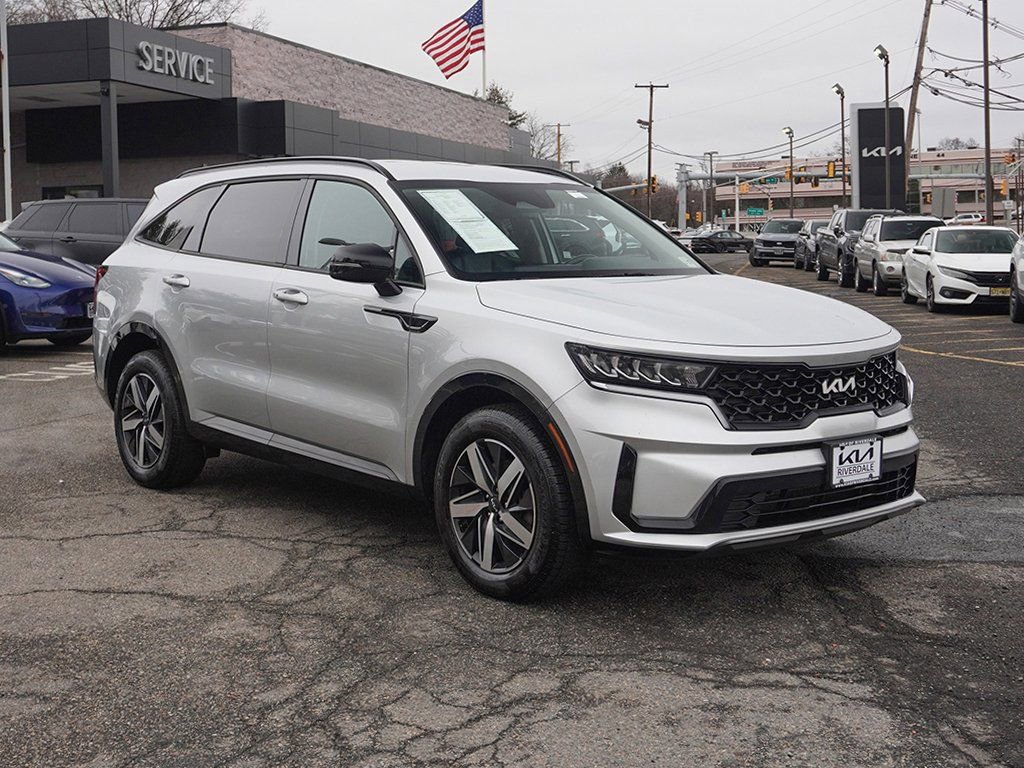 Used 2022 Kia Sorento S image 2