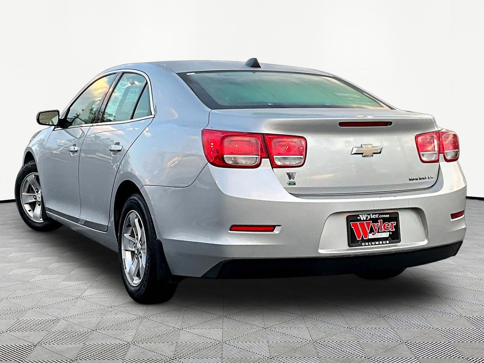 Used 2014 Chevrolet Malibu LS FWD image 4