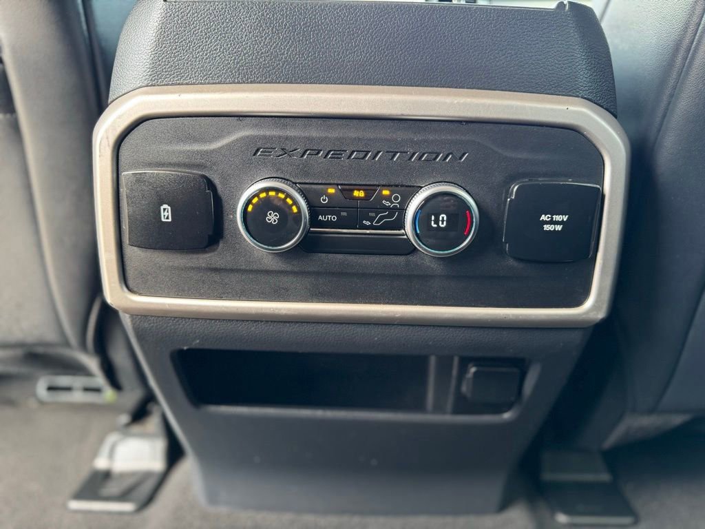 Used 2024 Ford Expedition XLT image 16