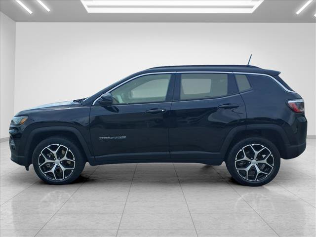 Used 2024 Jeep Compass Limited AWD/4WD image 7