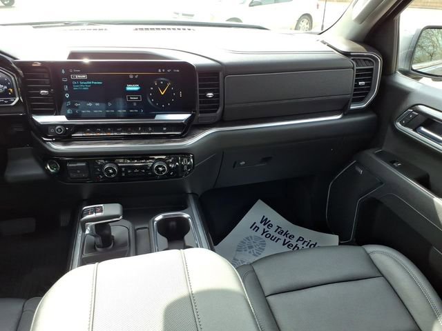 Used 2025 Chevrolet Silverado 1500 LTZ AWD/4WD image 15
