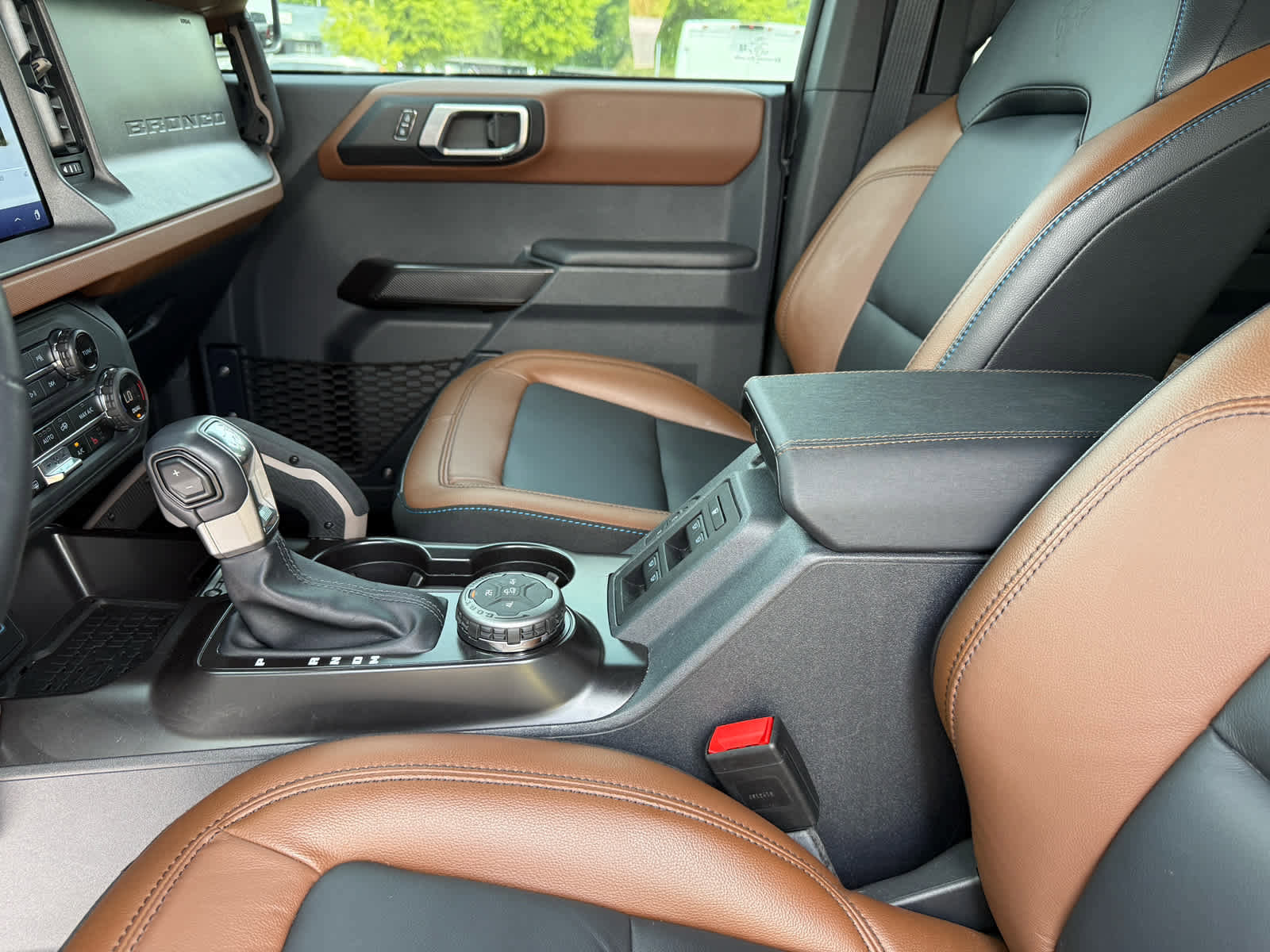 Used 2024 Ford Bronco Outer Banks image 20