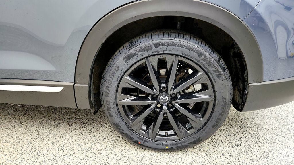 Used 2023 MAZDA CX-9 Carbon Edition AWD/4WD image 9