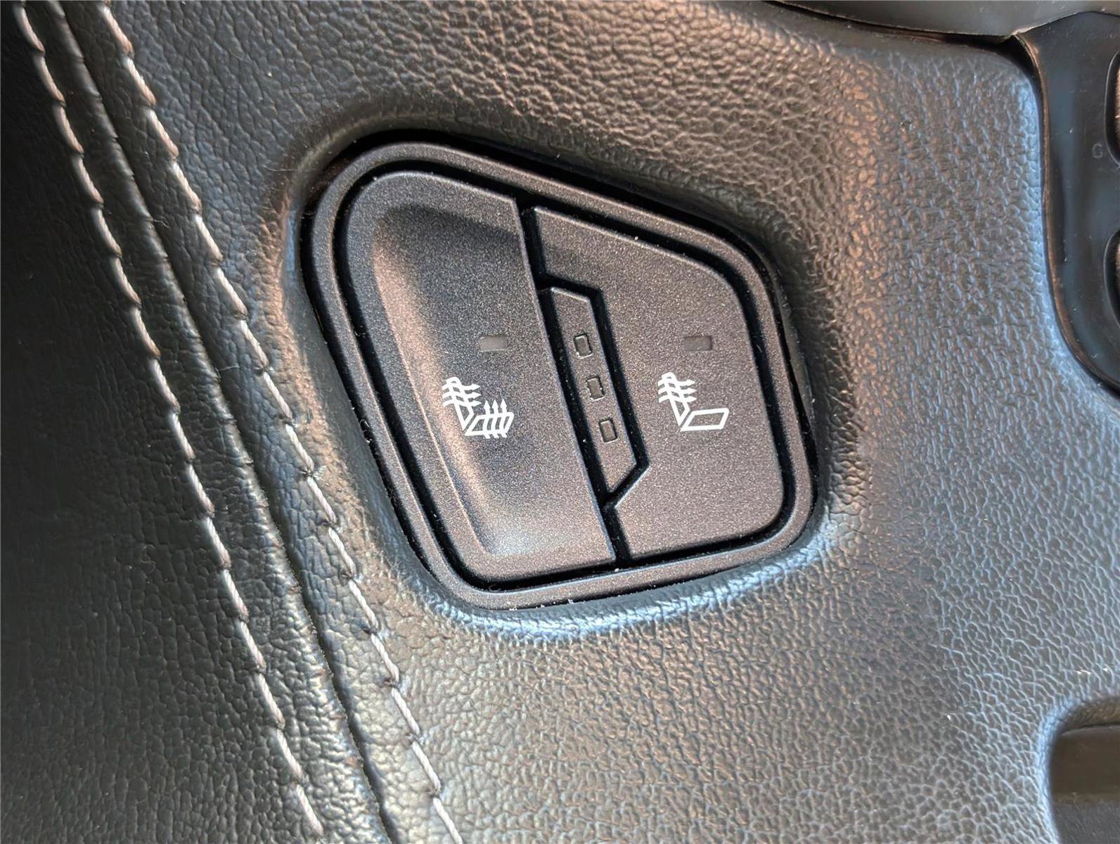 Used 2020 Chevrolet Tahoe LT AWD/4WD image 31