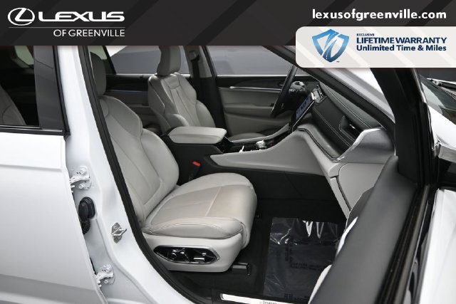 Used 2023 Jeep Grand Cherokee L Overland w/ Advanced Protech Group III AWD/4WD image 34