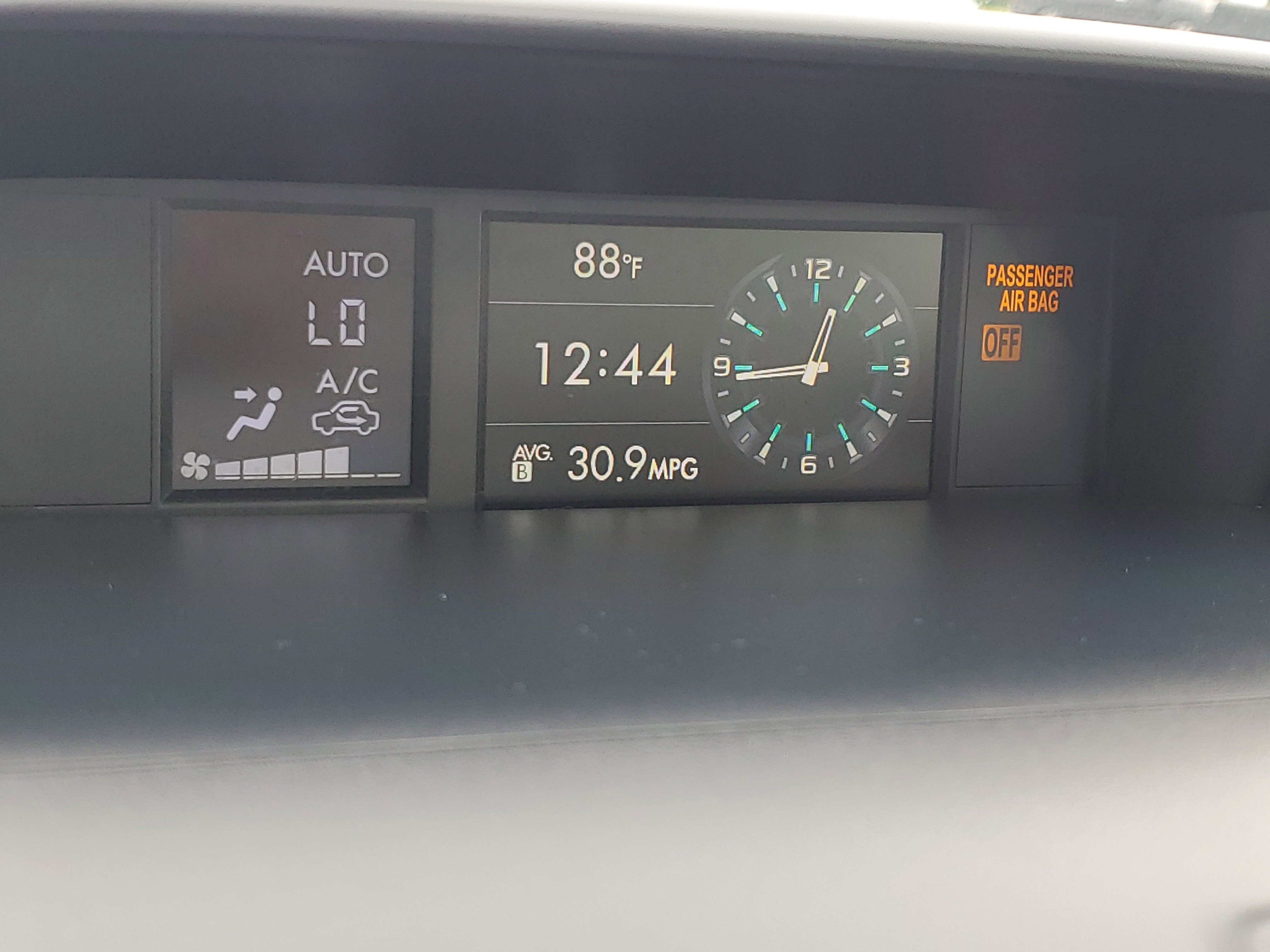 Used 2017 Subaru Forester 2.5i Premium AWD/4WD image 25