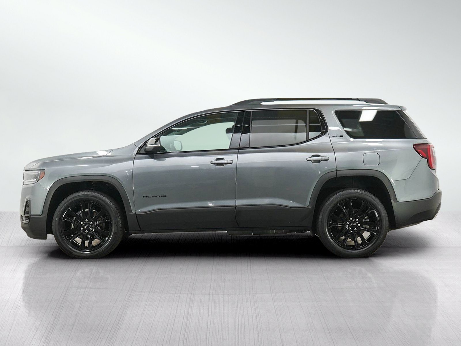 Used 2022 GMC Acadia SLE w/ Driver Convenience Package AWD/4WD image 2